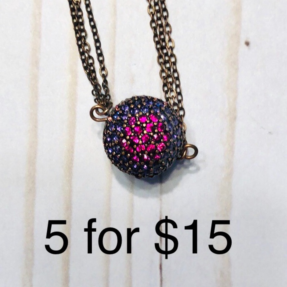 ✋🏼5 for $15🤚🏼Pink/Purple rhinestone necklace